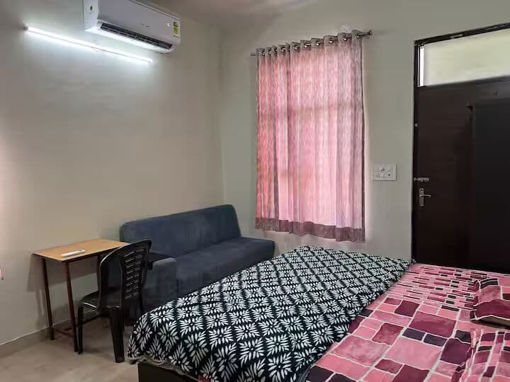 5BHK Villa for Large Groups | Central Jaipur Bedroom 2 photo 2