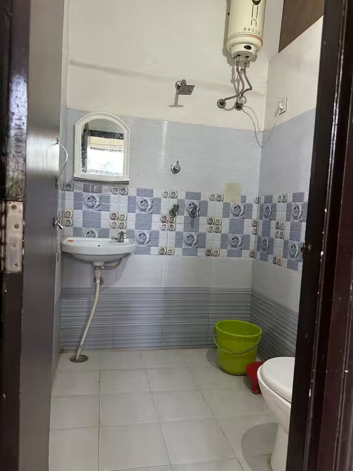 5BHK Villa for Large Groups | Central Jaipur Bedroom 2 photo 4