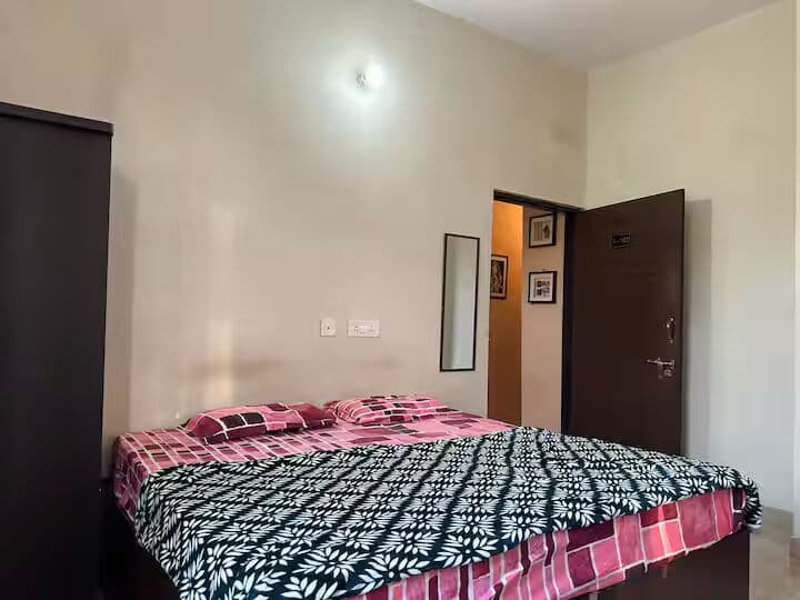 5BHK Villa for Large Groups | Central Jaipur Bedroom 2 photo 1