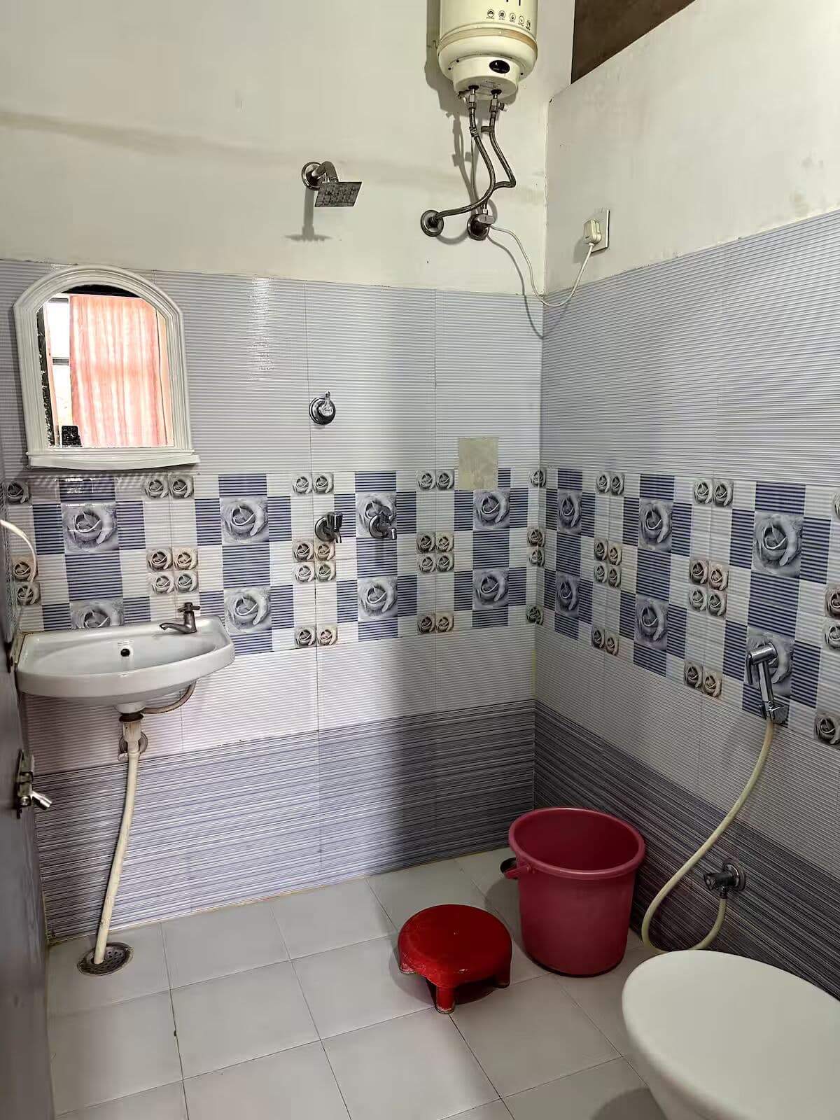 5BHK Villa for Large Groups | Central Jaipur Total bathrooms(6) photo 6