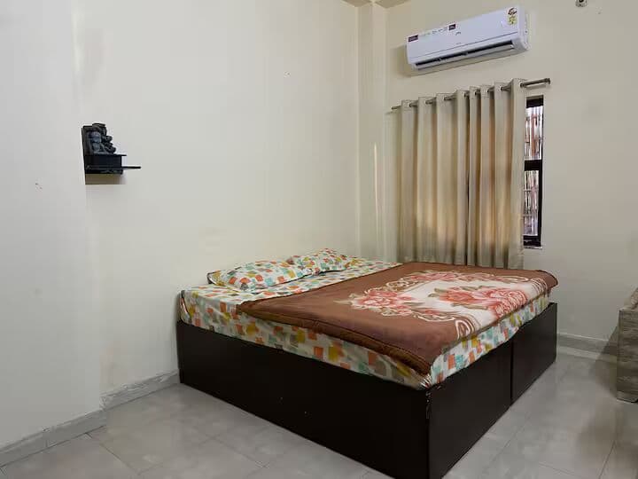 5BHK Villa for Large Groups | Central Jaipur Bedroom 3 photo 2