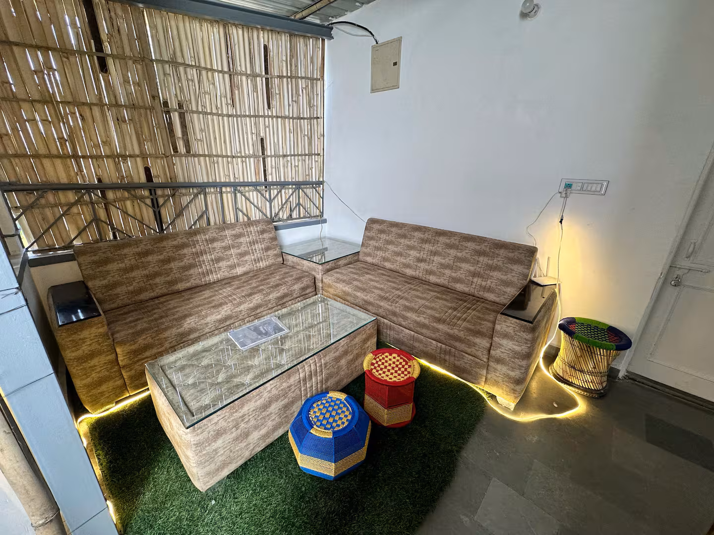 Jb Villa Home stay Courtyard & Deck photo 1