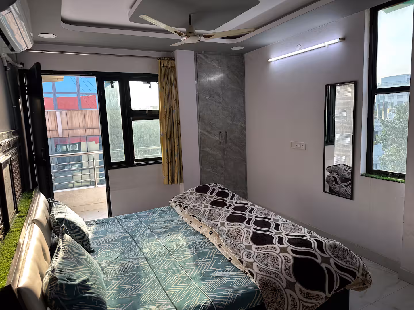 Spacious 4BHK Flat in Central Jaipur | 10 Guests Bedroom 1 photo 2
