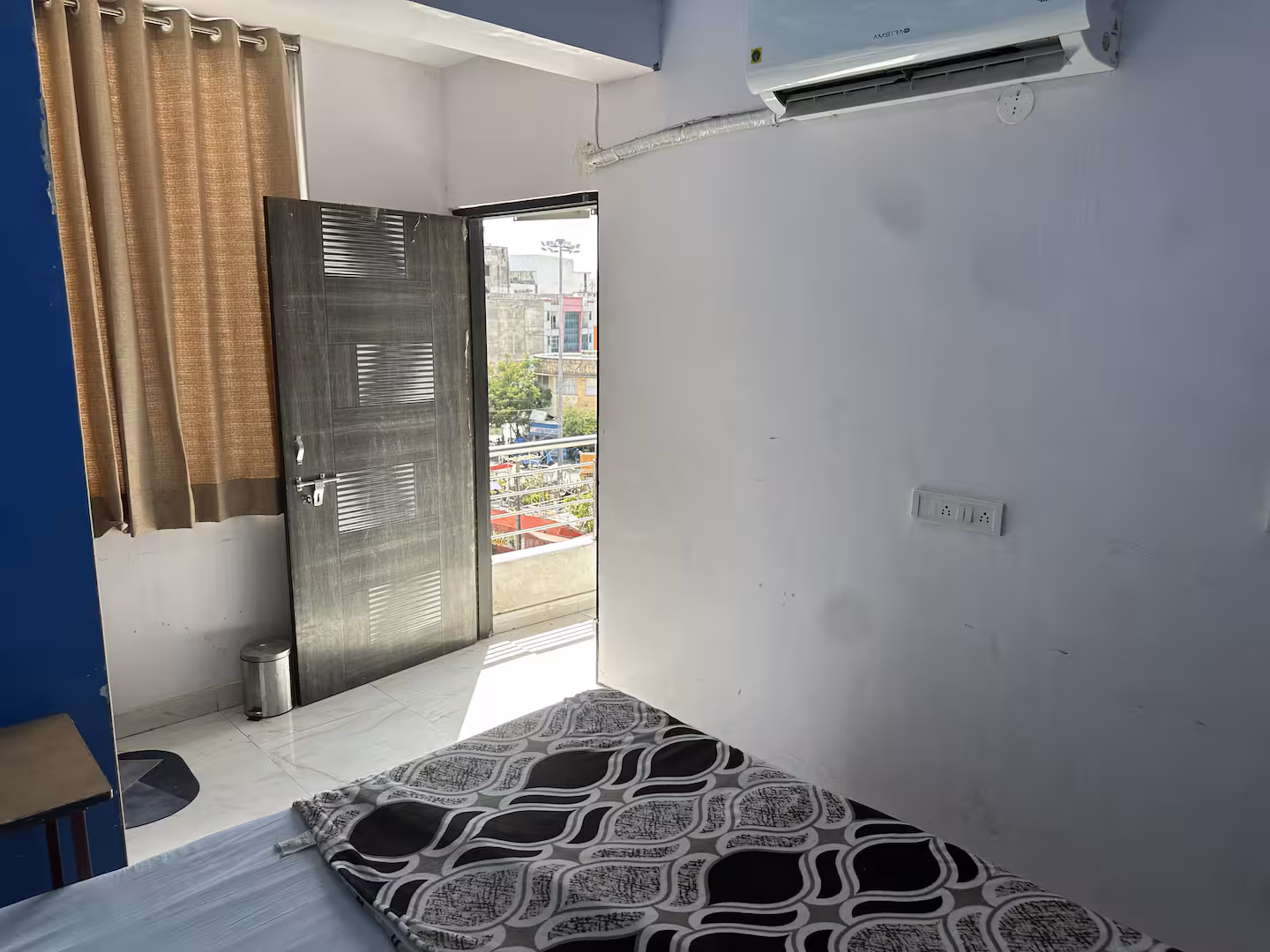Spacious 4BHK Flat in Central Jaipur | 10 Guests Bedroom 2 photo 5